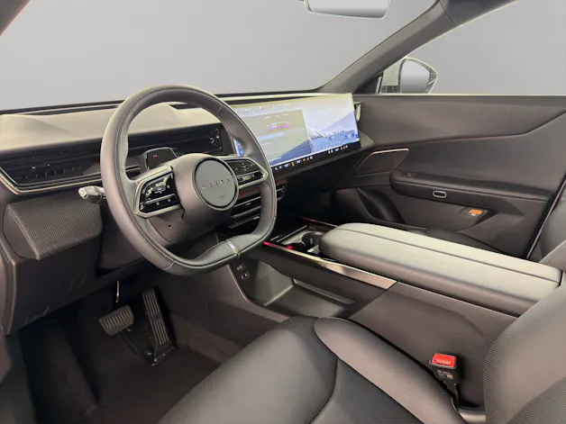 MAZDA CX-6e Takumi