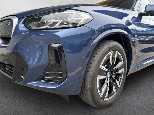 BMW iX3 E-Motor (CH) AHK π