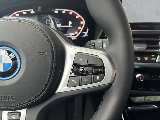 BMW iX3 E-Motor (CH) AHK π