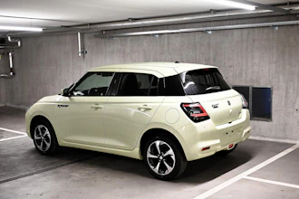 https://vehicle.imgix.net/4221470/54373ac8-e3b1-4950-a7ff-9e98699b8716.jpg