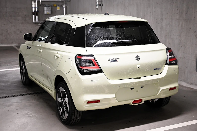 Fahrzeugbild SUZUKI SWIFT