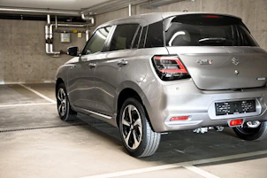 Fahrzeugbild SUZUKI Swift 1.2 Sakura Top Hybrid 4x4