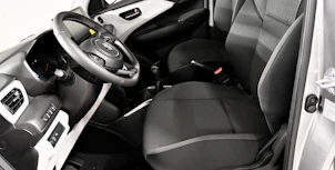 Fahrzeugbild SUZUKI Swift 1.2 Sakura Top Hybrid 4x4