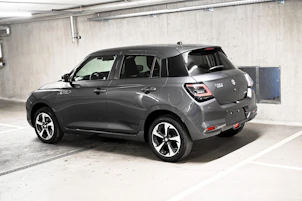 Fahrzeugbild SUZUKI Swift 1.2 Sakura Top Hybrid 4x4