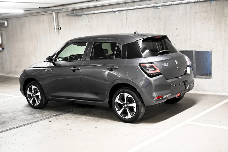 Fahrzeugbild SUZUKI SWIFT