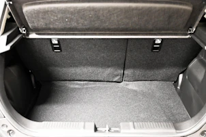 Fahrzeugbild SUZUKI Swift 1.2 Sakura Top Hybrid 4x4