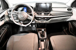 Fahrzeugbild SUZUKI Swift 1.2 Sakura Top Hybrid 4x4