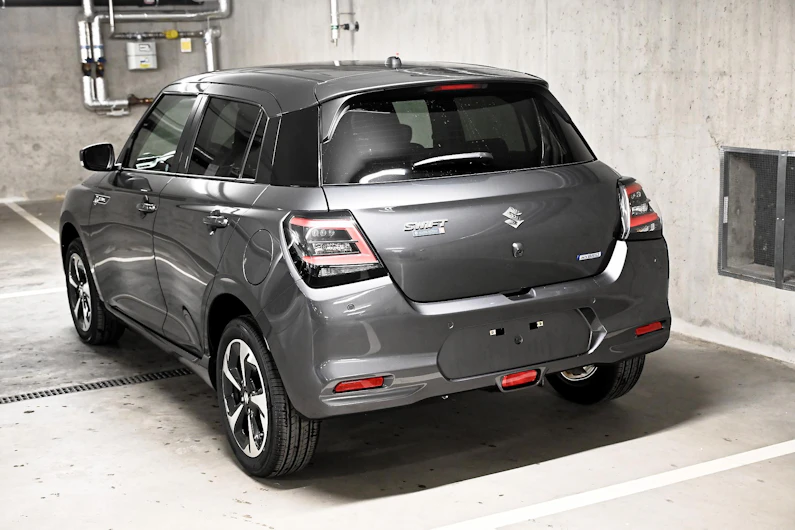 Fahrzeugbild SUZUKI SWIFT