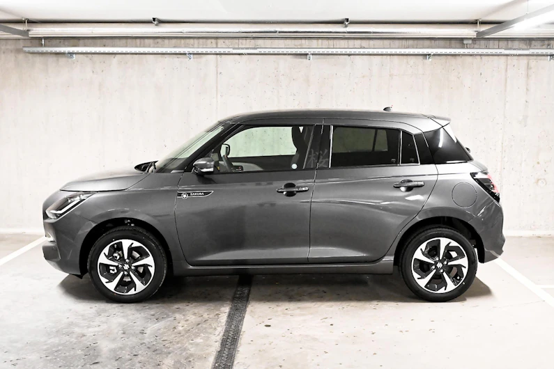 Fahrzeugbild SUZUKI SWIFT