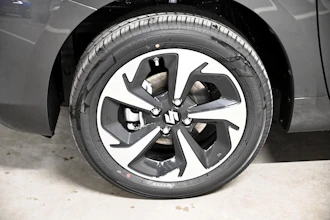 https://vehicle.imgix.net/4221475/cd98b520-85a2-4bb5-843a-866970a6ba12.jpg