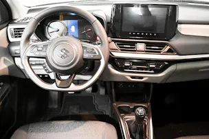 Suzuki Swift 1.2 Sakura Top Hybrid 4x4