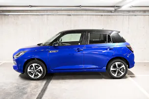 Suzuki Swift 1.2 Sakura Top Hybrid 4x4