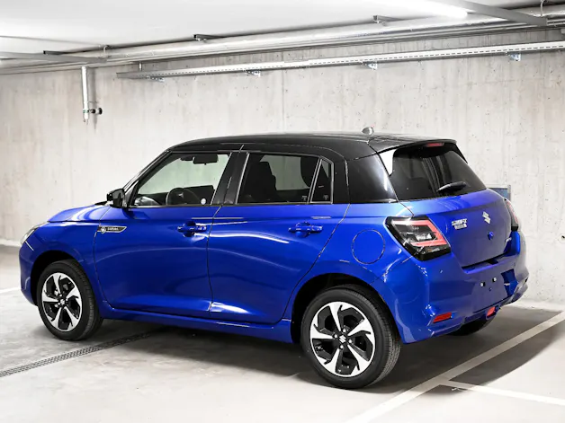 Suzuki Swift 1.2 Sakura Top Hybrid 4x4