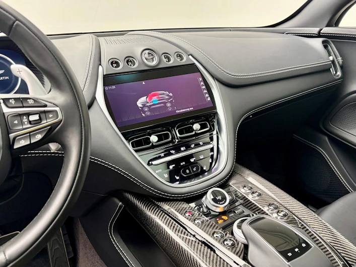 immagine del veicolo ASTON MARTIN DBX