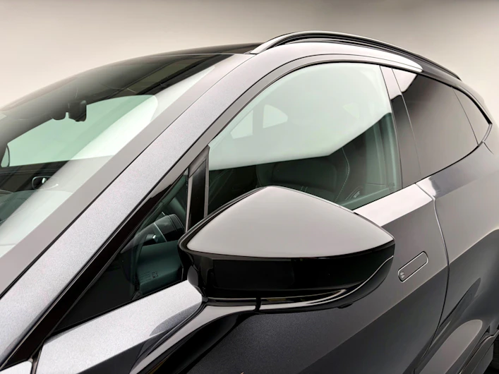 immagine del veicolo ASTON MARTIN DBX