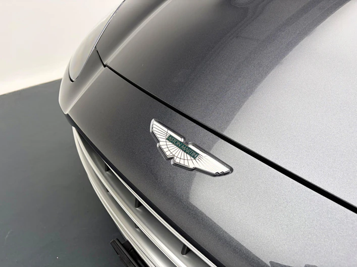 immagine del veicolo ASTON MARTIN DBX