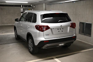 Fahrzeugbild SUZUKI Vitara 1.4 T Sakura Hybrid 4x4