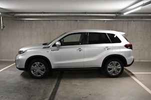 Fahrzeugbild SUZUKI Vitara 1.4 T Sakura Hybrid 4x4
