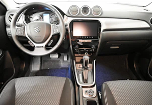 Fahrzeugbild SUZUKI Vitara 1.4 T Sakura Hybrid 4x4