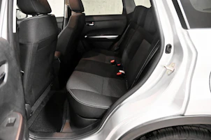 Fahrzeugbild SUZUKI Vitara 1.4 T Sakura Hybrid 4x4