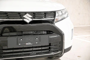 Fahrzeugbild SUZUKI Vitara 1.4 T Sakura Hybrid 4x4