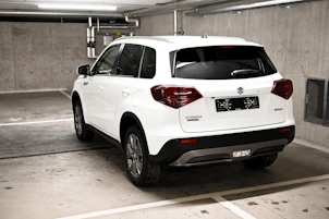 Fahrzeugbild SUZUKI Vitara 1.4 T Sakura Hybrid 4x4