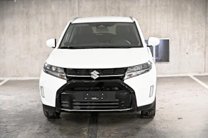 Fahrzeugbild SUZUKI Vitara 1.4 T Sakura Hybrid 4x4
