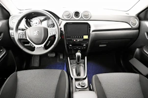 Fahrzeugbild SUZUKI Vitara 1.4 T Sakura Hybrid 4x4