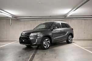 Fahrzeugbild SUZUKI Vitara 1.4 T Sakura Top Hybrid 4x4