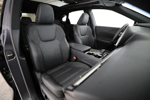 Fahrzeugbild LEXUS RX 450h+ Excellence