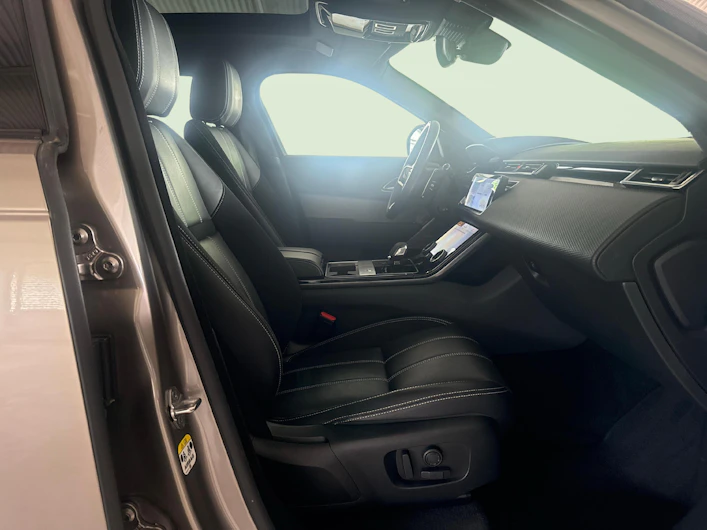 immagine del veicolo LAND ROVER RANGE ROVER VELAR