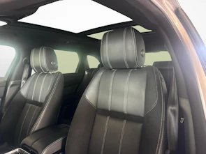 immagine del veicolo LAND ROVER Range Rover Velar 2.0 P400e Edition + Pneumatici invernali
