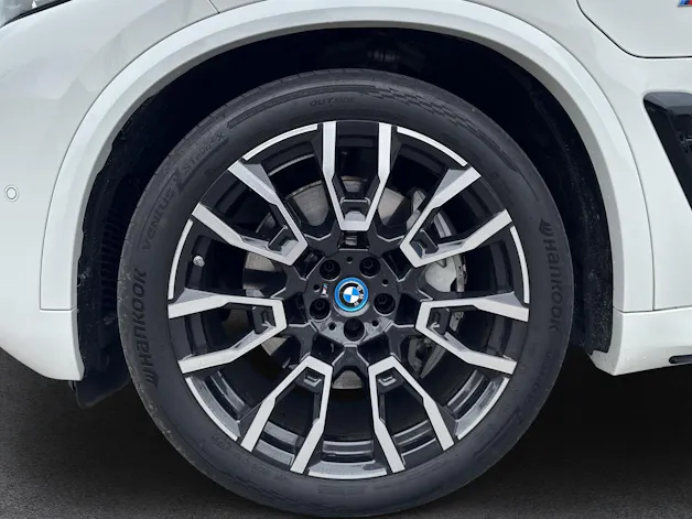 BMW X5 xDrive 50e M Sport (CH) AHK 2.7T ** Action de Leasing à 0.9% **