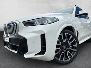 BMW X5 xDrive 50e M Sport (CH) AHK 2.7T ** Action de Leasing à 0.9% **