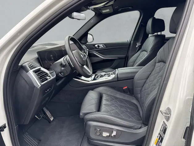 BMW X5 xDrive 50e M Sport (CH) AHK 2.7T ** Action de Leasing à 0.9% **