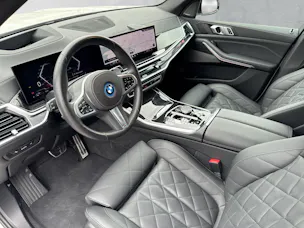 BMW X5 xDrive 50e M Sport (CH) AHK 2.7T ** Action de Leasing à 0.9% **