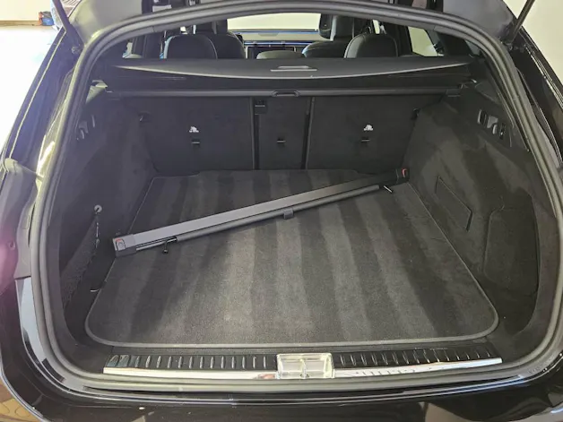 Mercedes-Benz E 200 4Matic AMG Line Kombi