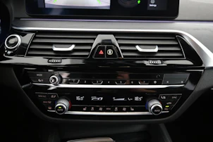 immagine del veicolo BMW 530e xDrive SAG Touring