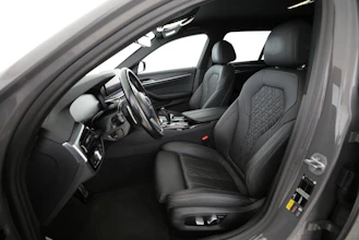 https://vehicle.imgix.net/4221957/ae49d5fb-a37d-4994-bdeb-7d2230a2c334.jpg
