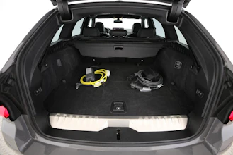 https://vehicle.imgix.net/4221957/c78546de-6b7e-4af6-8e02-2dce0818dadd.jpg