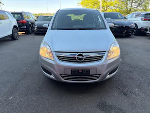 Opel Zafira 2.2 16V Direct Anniversary