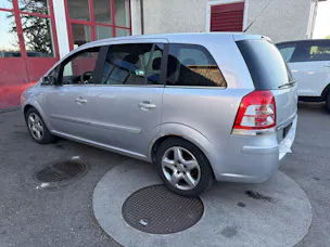 Opel Zafira 2.2 16V Direct Anniversary