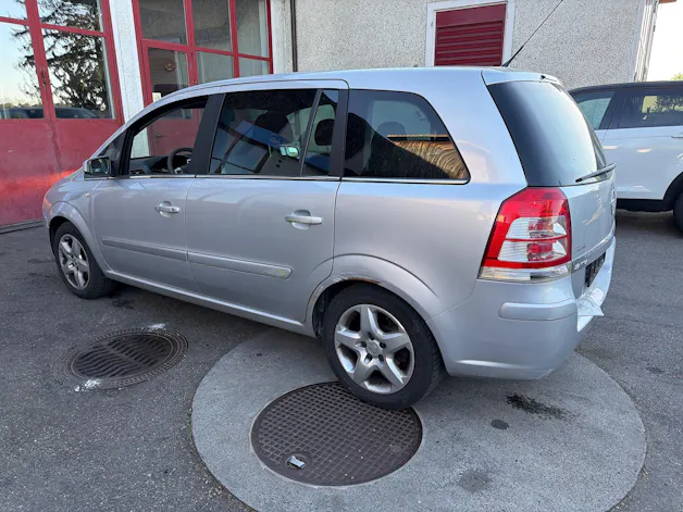 Opel Zafira 2.2 16V Direct Anniversary