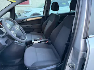 Opel Zafira 2.2 16V Direct Anniversary