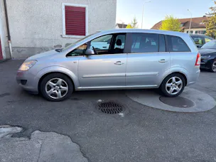 Opel Zafira 2.2 16V Direct Anniversary