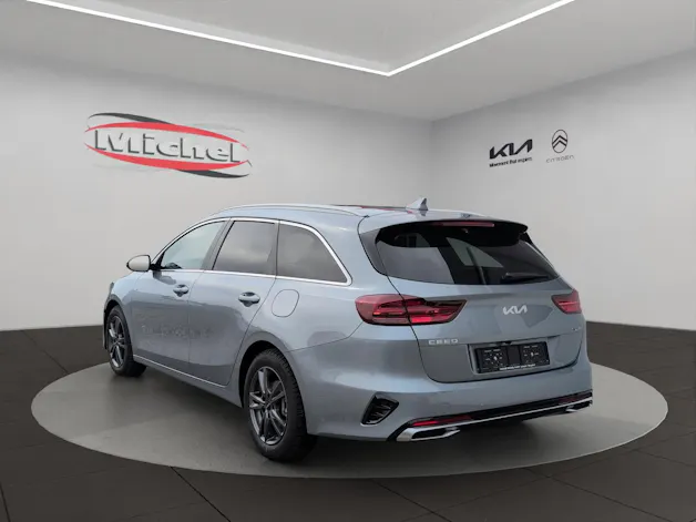 Kia Ceed SW 1.5 T-GDi MHEV GT-Line / Panorama-Glasdach / Lederausstattung / Winterräder Alu 16" / Herstellergarantie bis 2031