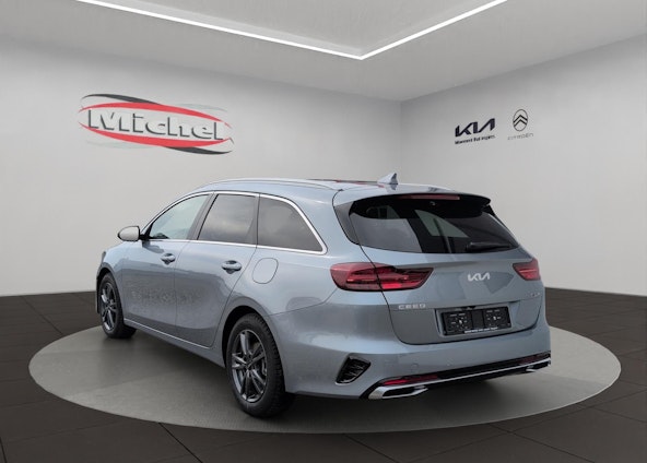 immagine del veicolo 3 immagine del veicolo 3