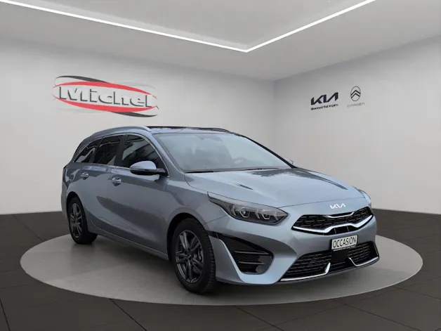 Kia Ceed SW 1.5 T-GDi MHEV GT-Line / Panorama-Glasdach / Lederausstattung / Winterräder Alu 16" / Herstellergarantie bis 2031