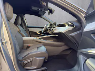 Peugeot 5008 1.2 Hybrid Allure Premium