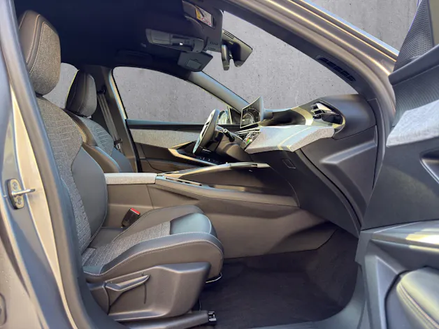 Peugeot 5008 1.2 Hybrid Allure Premium